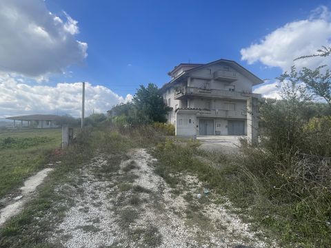 Via Archimede, 61 - Sant'egidio Alla Vibrata