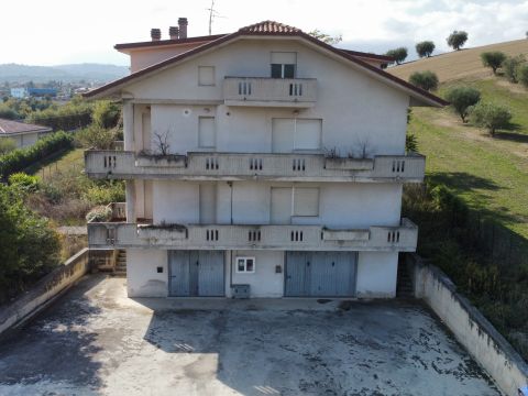 Via Archimede, 61 - Sant'egidio Alla Vibrata