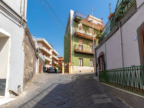 Via Vittorio Emanuele, 250 - Aci Catena