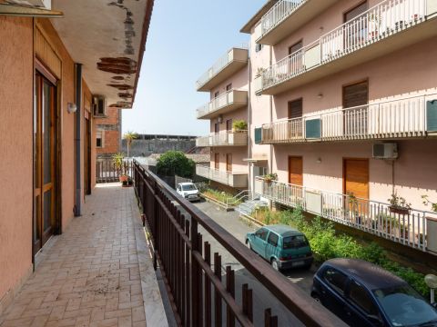 Via Vittorio Emanuele, 250 - Aci Catena
