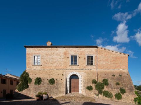 Via Montebello, 24 - Terre Roveresche