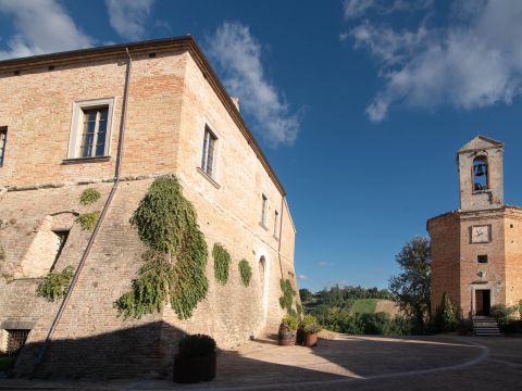 Via Montebello, 24 - Terre Roveresche