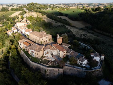 Via Montebello, 24 - Terre Roveresche