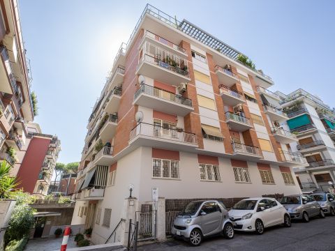 Via Ettore Pais, 11 - Roma