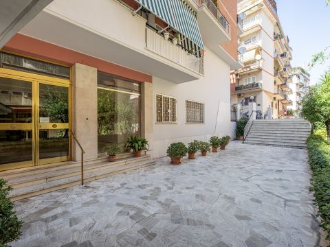 Via Ettore Pais, 11 - Roma