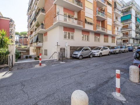 Via Ettore Pais, 11 - Roma