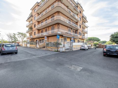 Via Montemiletto, 69 - Roma
