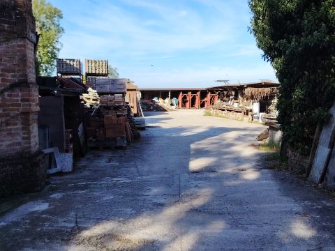 Via Montebello, 22 - Barbianello