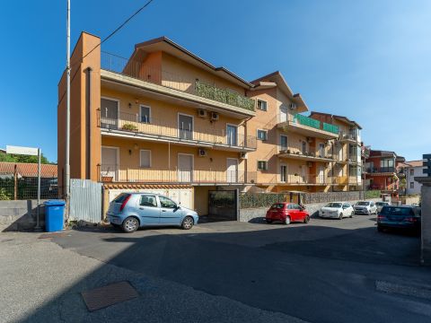 Via Etna, 19 - Camporotondo Etneo