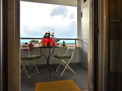 Via Passo Buole, 97 g - Fiumicino