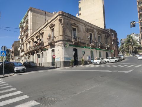 Via Paolo Bentivoglio, 84 - Catania