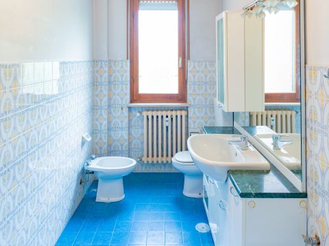 Via Augusto Monti, 78 - Asti