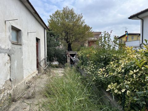 Via Croce Vecchia, 78 - Tollo