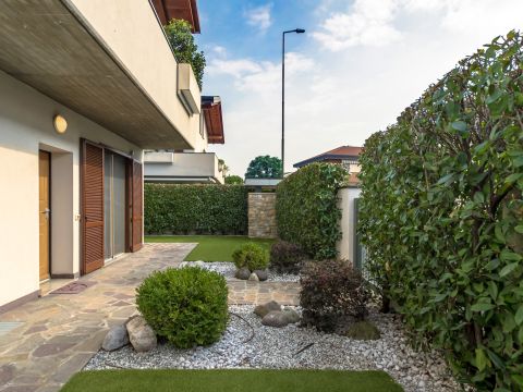 Via Giacomo Puccini, 7 - Stezzano