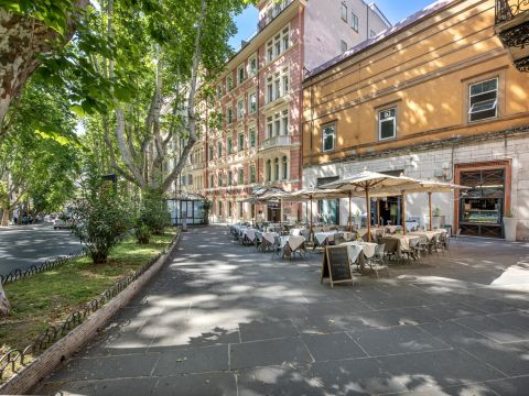 Via Vittorio Veneto, 32 - Roma