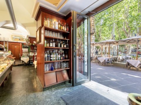 Via Vittorio Veneto, 32 - Roma