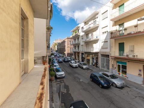 Via Milano, 60 - Catania
