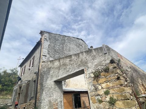 Via San Pietro, 21 - Sant'omero