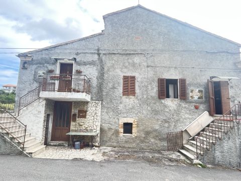 Via San Pietro, 21 - Sant'omero