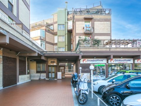 Via della Casetta Mattei, 167 - Roma