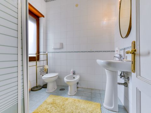 Via Tito Livio, 9 - Napoli