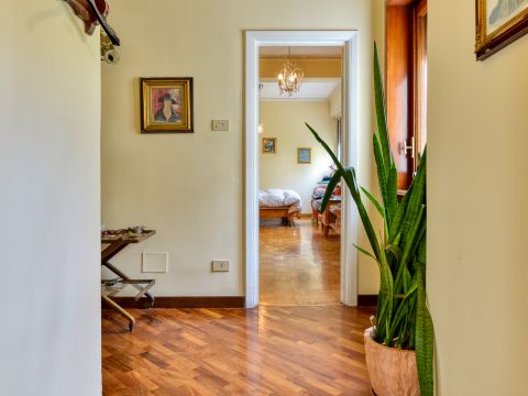 Via Tito Livio, 9 - Napoli