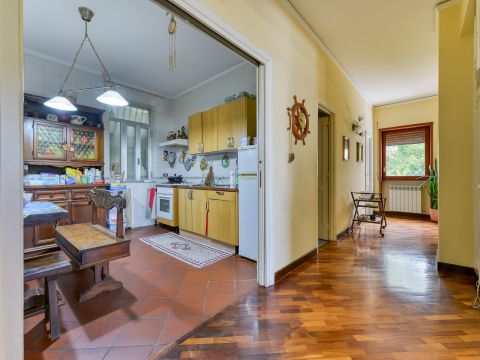 Via Tito Livio, 9 - Napoli