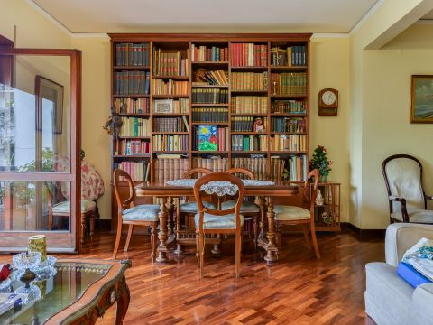 Via Tito Livio, 9 - Napoli