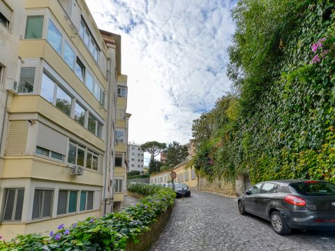 Via Tito Livio, 9 - Napoli