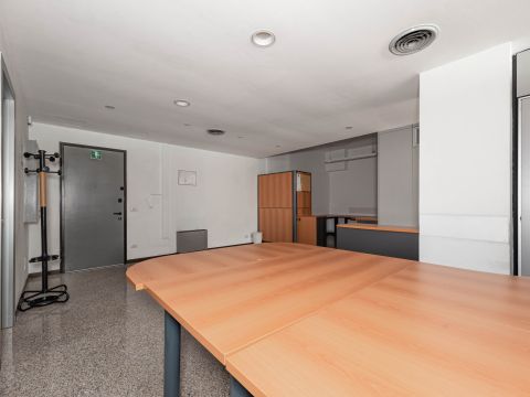 Via Lisbona, 10 - Padova