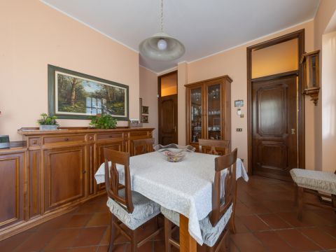 Via E. H. Grieg - Saronno