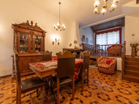 Via E. H. Grieg - Saronno