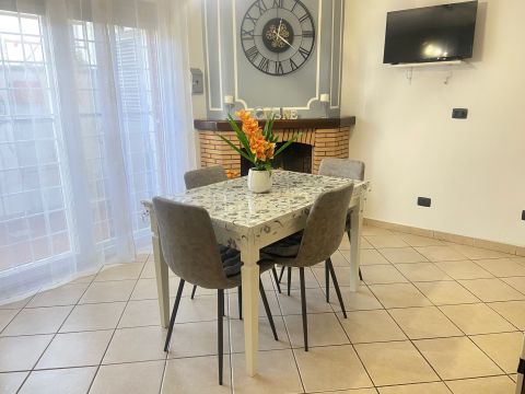 Via Sortino, 19 - Roma