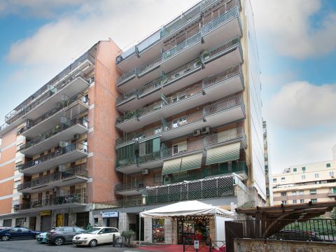 Via Romanello da Forlì, 10 - Roma