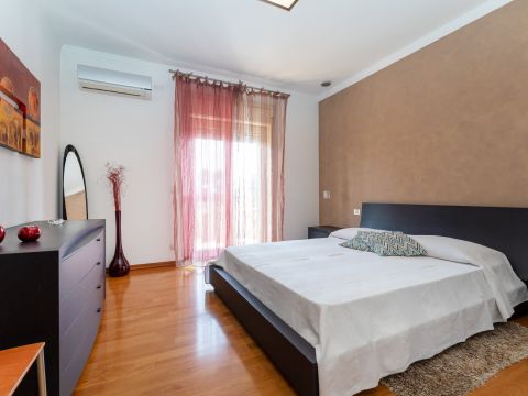 Via Duca degli Abruzzi, 83 - San Giovanni La Punta