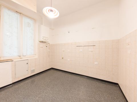 Via Paolo Giacometti, 1 - Genova