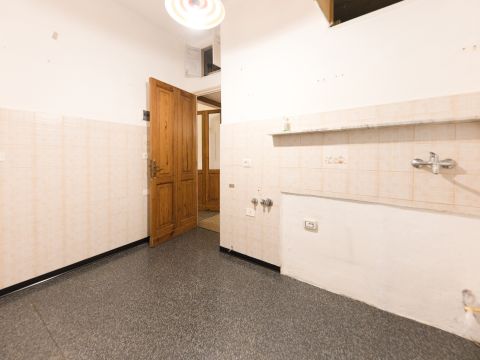 Via Paolo Giacometti, 1 - Genova