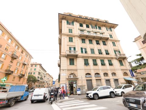 Via Paolo Giacometti, 1 - Genova