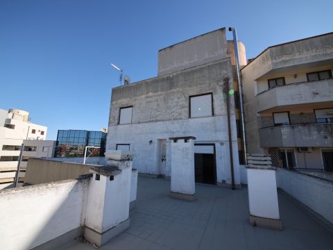 Piazza Sandro Pertini, 12 - Taranto