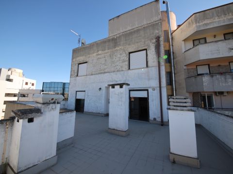 Piazza Sandro Pertini, 12 - Taranto