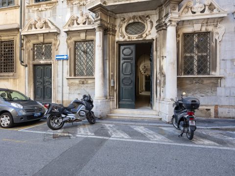 Via Borra, 29 - Livorno