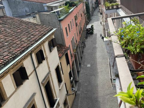 Via Zabarella, 81 - Padova