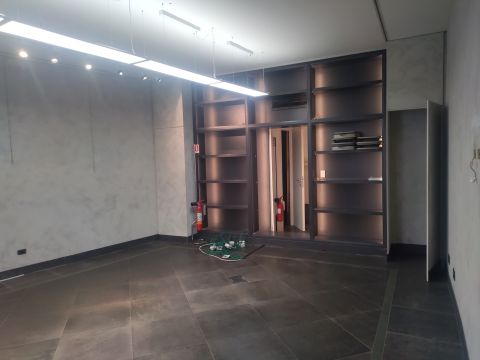 Via della Consulta, 7 - Roma