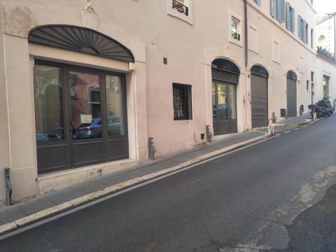 Via della Consulta, 5 - Roma