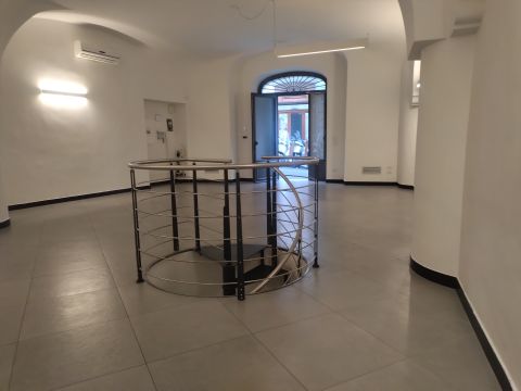 Via della Consulta, 5 - Roma