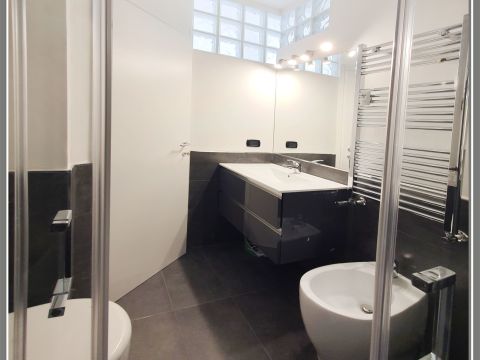 Via Teano, 9 - Milano