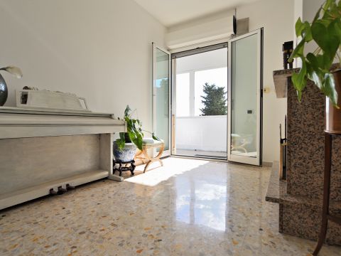 Largo Valerio Bacigalupo, 32 - Roma