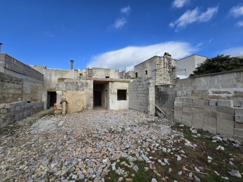 Via F. Crispi 108 - Taurisano