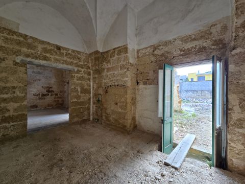 Via F. Crispi 108 - Taurisano