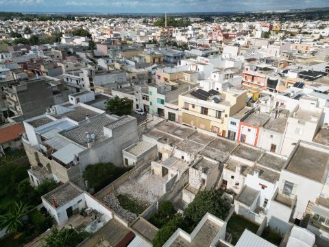 Via F. Crispi 108 - Taurisano